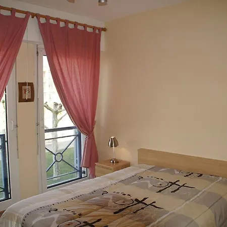 아파트 Lovely In With Balcony